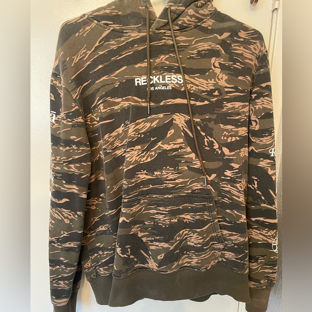 Young & reckless camo hoodie